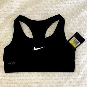 Black Nike pro combat sports bra